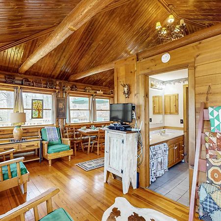 Lake Lucerne - Treehouse Cabin #01 Eureka Springs Luaran gambar